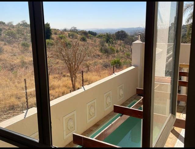 4 BEDROOM PROPERTY TO RENT IN WATERKLOOF RIDGE